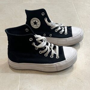 Converse platform Black & White High-Top Sneakers